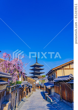 Kyoto Spring Yasaka Tower (Hokanji Temple) Kyoto Spring Yasaka Tower (Hokanji Temple) 65283911