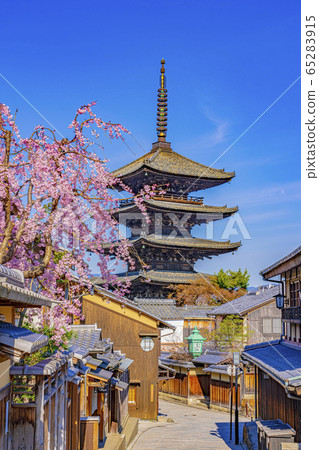 Kyoto Spring Yasaka Tower (Hokanji Temple) 65283915