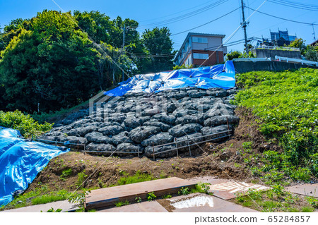 Residential area collapsed first aid image Residential area collapsed first aid image 65284857