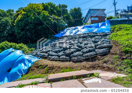 Residential area collapsed first aid image 65284858