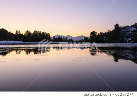 Niigata Prefecture Ojiya City Nishikigoi Koi Pond and Echigo Sanzan Morning glow Niigata Prefecture Ojiya City Nishikigoi Koi Pond and Echigo Sanzan Morning glow 65285274