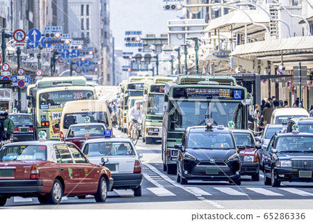 Kyoto Route Bus Shijo-dori 65286336