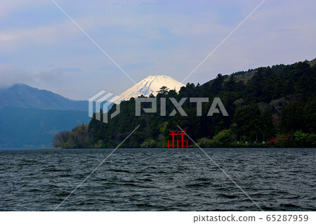 箱根神奈川,箱根的箱根神社創造的箱根風光,富士山,箱根港,富士山和蘆之湖(1) 箱根神奈川,箱根的箱根神社創造的箱根風光,富士山,箱根港,富士山和蘆之湖(1) 65287959