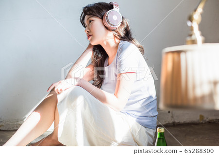 生活方式女性亞洲單畫像 65288300