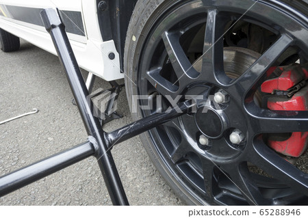 Tire exchange 65288946