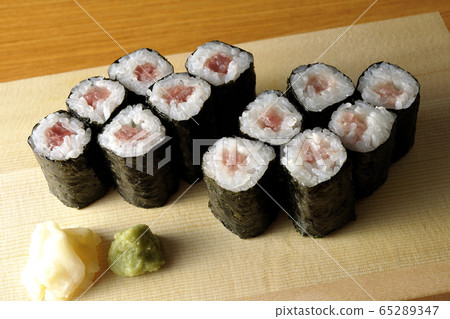 Iron rolled wrapping 65289347