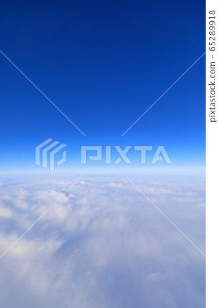 Cloud seen from an airplane Cloud seen from an airplane 65289918