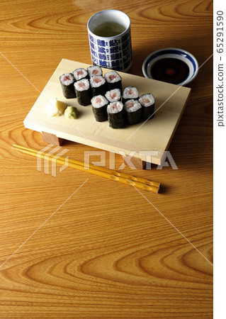 Eat iron rolls Eat iron rolls 65291590