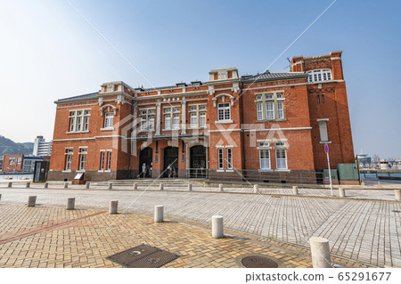 Moji Ward, Kitakyushu City, Fukuoka Prefecture Old Moji Customs House in the popular tourist destination Mojiko Retro Moji Ward, Kitakyushu City, Fukuoka Prefecture Old Moji Customs House in the popular tourist destination Mojiko Retro 65291677