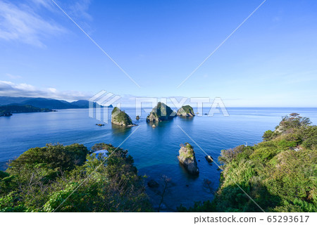Nishiizu Dogashima Sanshirojima bathing in the morning sun Nishiizu Dogashima Sanshirojima bathing in the morning sun 65293617