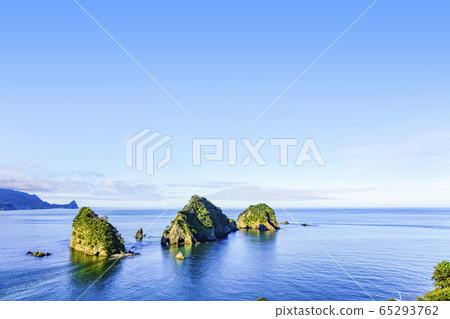 Nishiizu Dogashima Sanshirojima bathing in the morning sun Nishiizu Dogashima Sanshirojima bathing in the morning sun 65293762