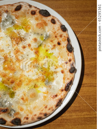 Pizza 65295361