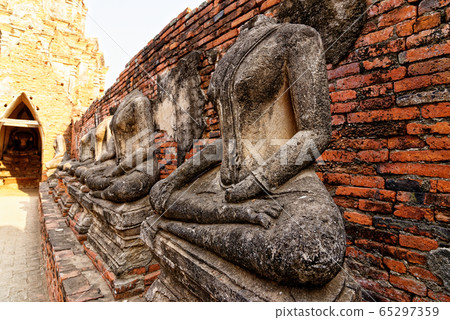 Wat Chaiwatthanaram temple in Ayuthaya Historical Wat Chaiwatthanaram temple in Ayuthaya Historical 65297359