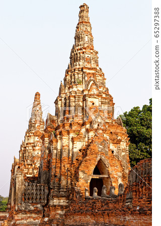 Wat Chaiwatthanaram temple in Ayuthaya Historical 65297388
