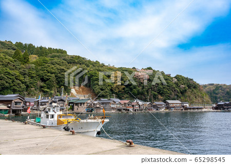 Funaya, a townscape of Ine Town, Kyoto Prefecture 65298545