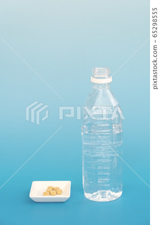 Plastic bottles and medicine Plastic bottles and medicine 65298555