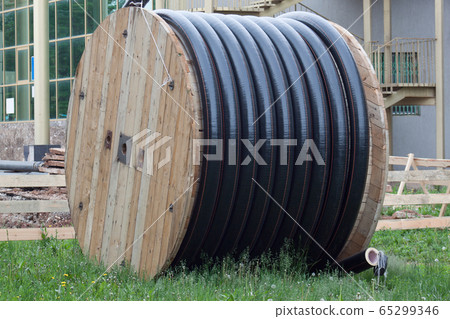 Polyethylene pipes in the coil for gas and water. Polyethylene pipes in the coil for gas and water. 65299346