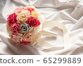 Roses bouquet 65299889