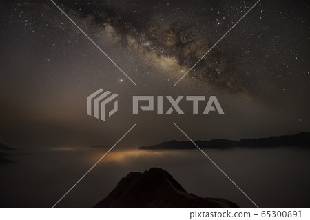 Ta Xua is a famous mountain range in northern Ta Xua is a famous mountain range in northern 65300891