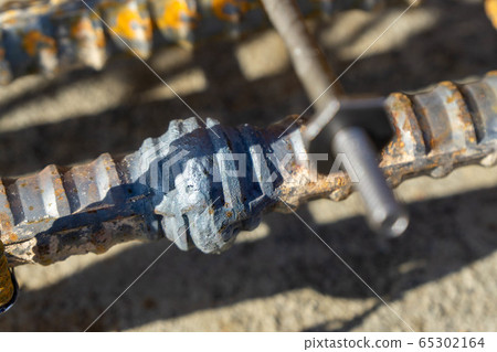 Reinforcing bar construction form separator 65302164