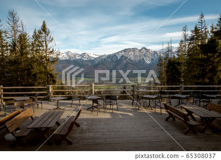 Image showing crisis in Polish tourism due to 65308037