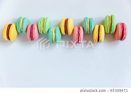 Colorful macaron on white background 65309471
