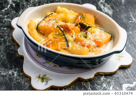 南瓜通心粉焗 南瓜通心粉焗 65310474