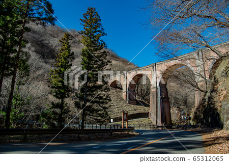 群馬縣冬季臼井通梅根橋 65312065