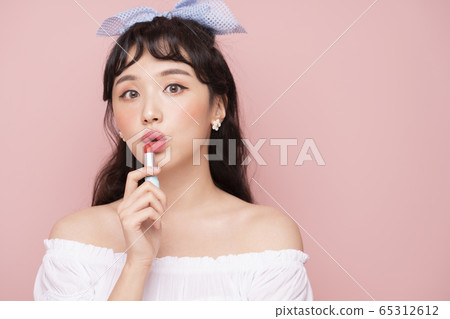 Beauty, woman, youthful Beauty, woman, youthful 65312612