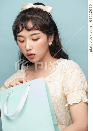 美女女人化妝品 美女女人化妝品 65312639