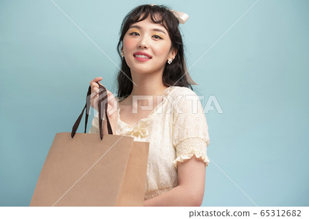 Beauty, woman, makeup 65312682