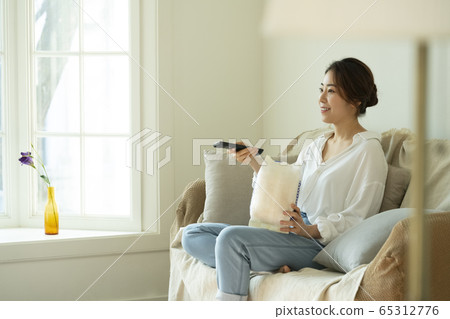 Lifestyle, woman, weekend Lifestyle, woman, weekend 65312776