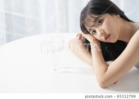 美女女人圖片 65312799