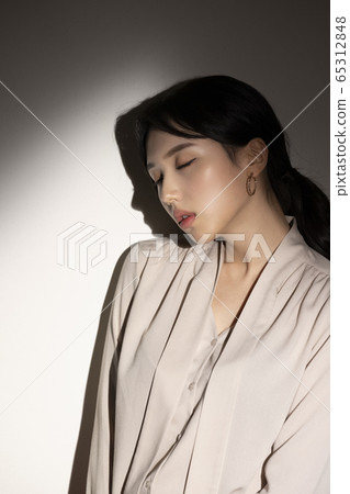 美女女人化妝品 65312848