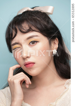 美女女人化妝品 美女女人化妝品 65312895