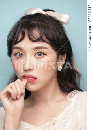 Beauty, woman, makeup 65312913