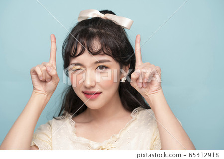 Beauty, woman, makeup Beauty, woman, makeup 65312918