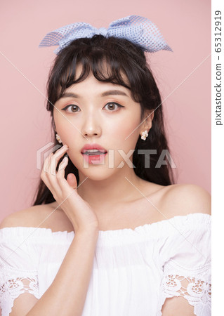 Beauty, woman, youthful Beauty, woman, youthful 65312919