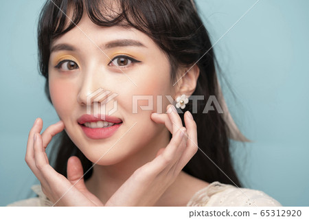 美女女人化妝品 65312920