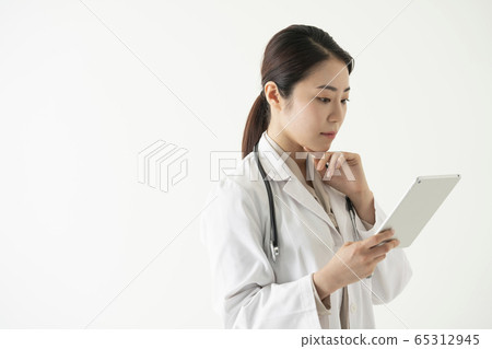 Business, woman, hospital 65312945