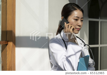 Business, woman, hospital Business, woman, hospital 65312965