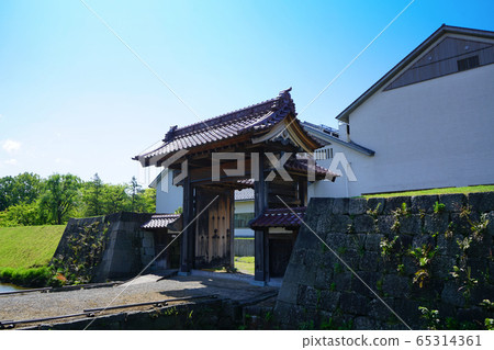 福井城遺址Tomon Gate Yohokan Garden 65314361