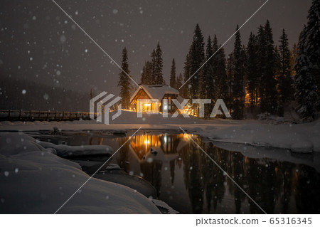 下雪的時候,我記得我的童年 下雪的時候,我記得我的童年 65316345
