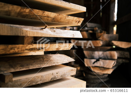 Wood 65316611