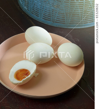 Salted duck egg on the tabel Salted duck egg on the tabel 65320632