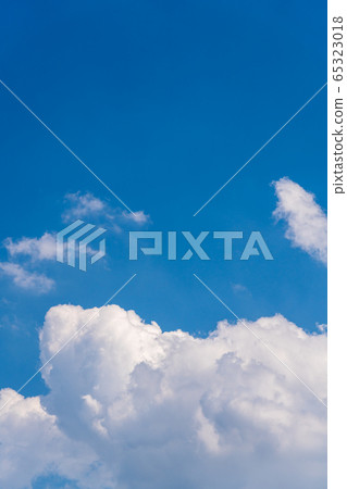 Bright blue sky in May Bright blue sky in May 65323018
