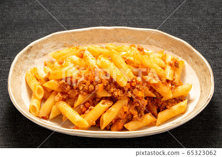 Penne meat sauce. 65323062