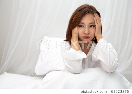 Asian women with feelings of helplessness and Asian women with feelings of helplessness and 65323876