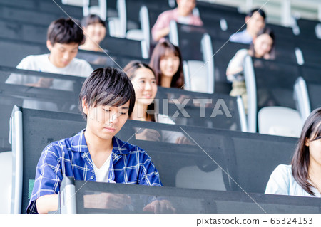 University student 65324153