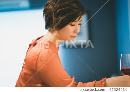 女生 女孩 女性 65324484